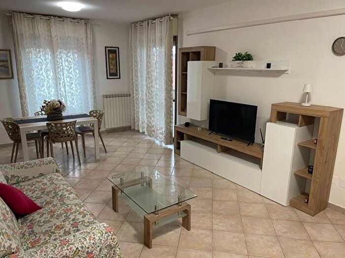 Appartamento trilocale in affitto in Viale John Fitzgerald Kennedy, Quartiere Europa, Latina