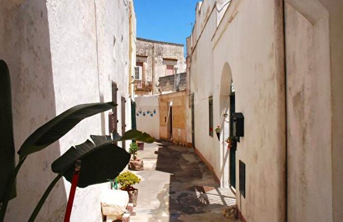 Casa quadrilocale in vendita in Corte De Mita, Alessano