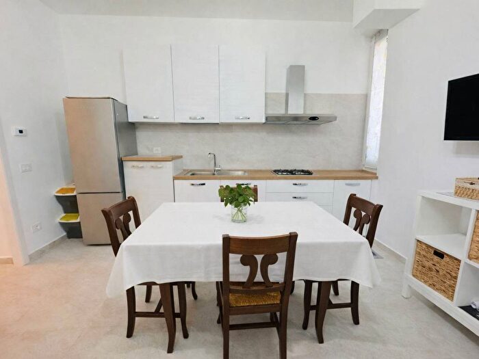 Appartamento bilocale in affitto in Viale Nazario Sauro, Isola, Milano