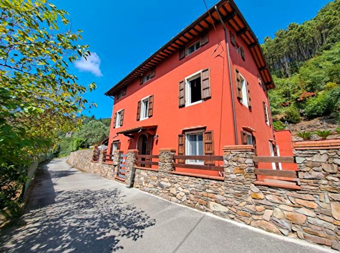 Casa con 5 locali in vendita in Capannori