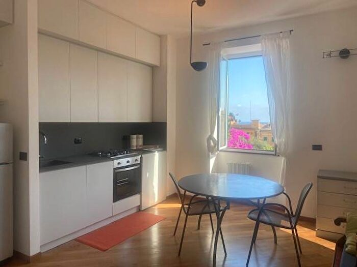 Appartamento bilocale in affitto in Via Marco Sala, Nervi, Genova