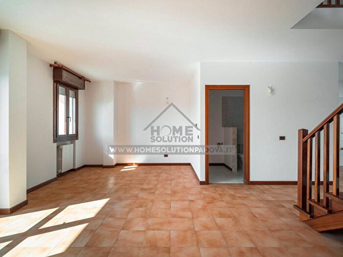 Appartamento con 5 locali in vendita in Viale Sandro Pertini, Centro, Maserà di Padova
