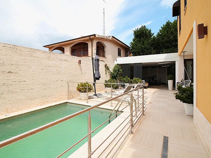 Casa con 7 locali in vendita in Via Indro Montanelli, Santa Flavia