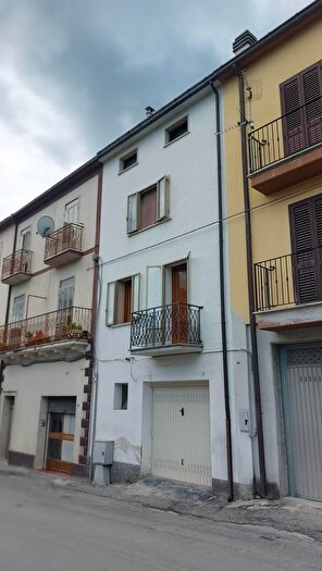 Casa con 8 locali in vendita in Quadri