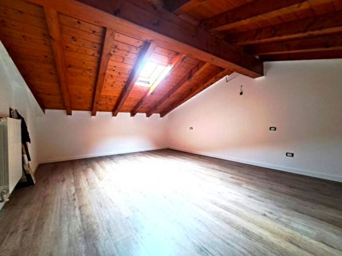 Casa con 5 locali in affitto in Vicolo Santa Croce, Gandino