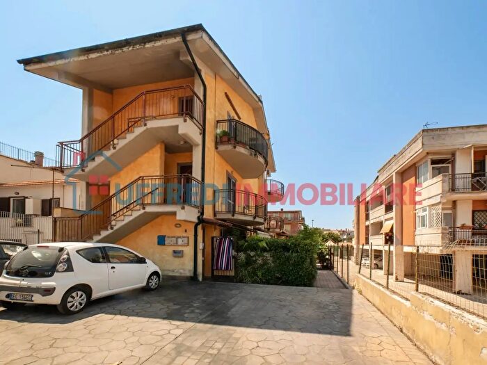 Appartamento trilocale in vendita in Via Paiella Catullo, Marino