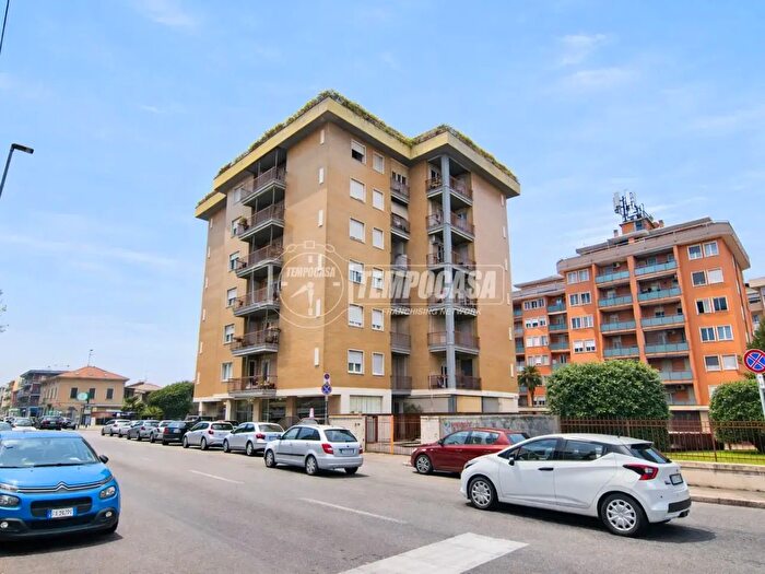 Appartamento trilocale in vendita in Novara