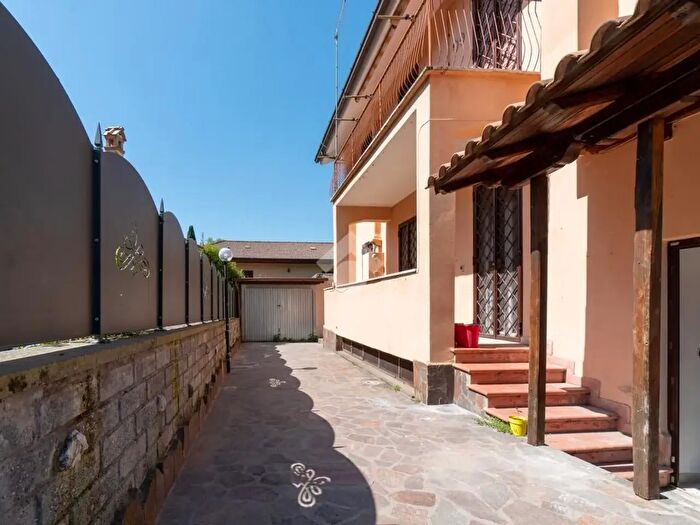 Appartamento trilocale in affitto in Appartamento in Bifamiliare Via Montegrappa, Grottaferrata