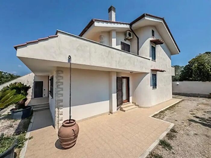 Casa quadrilocale in vendita in Via Croviana, Roma