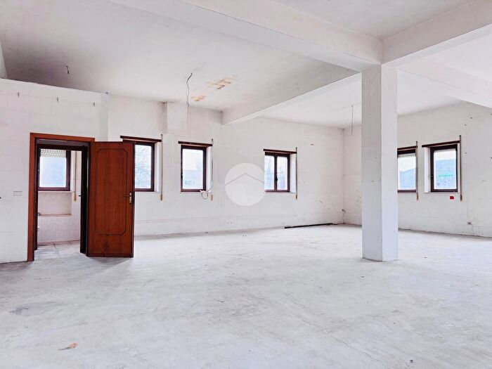 Appartamento monolocale in vendita in Locale Commerciale Via Rodorfo Volpe, LAquila