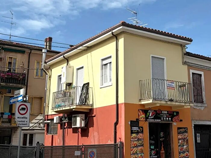 Appartamento trilocale in vendita in Via Colonnello Fasoli, Verona
