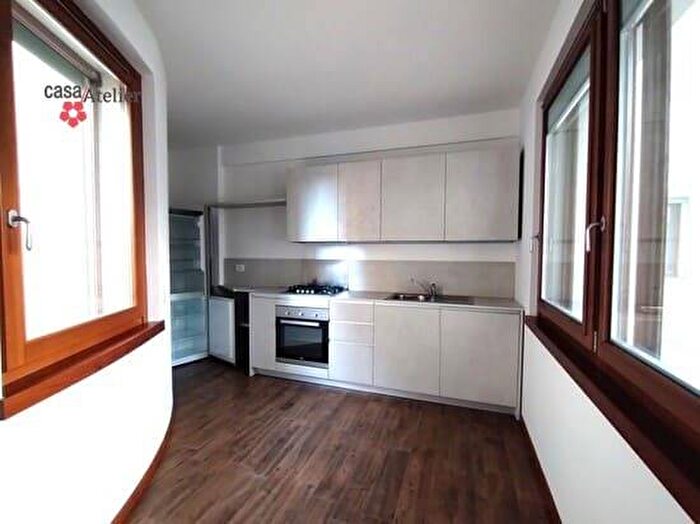 Appartamento bilocale in affitto in Via Giosuè Carducci, Veronetta, Verona