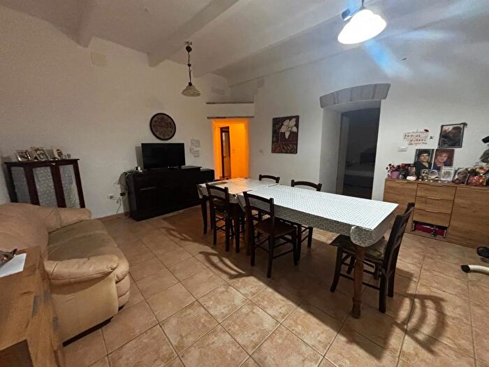 Appartamento trilocale in vendita in Via Manno, Iglesias