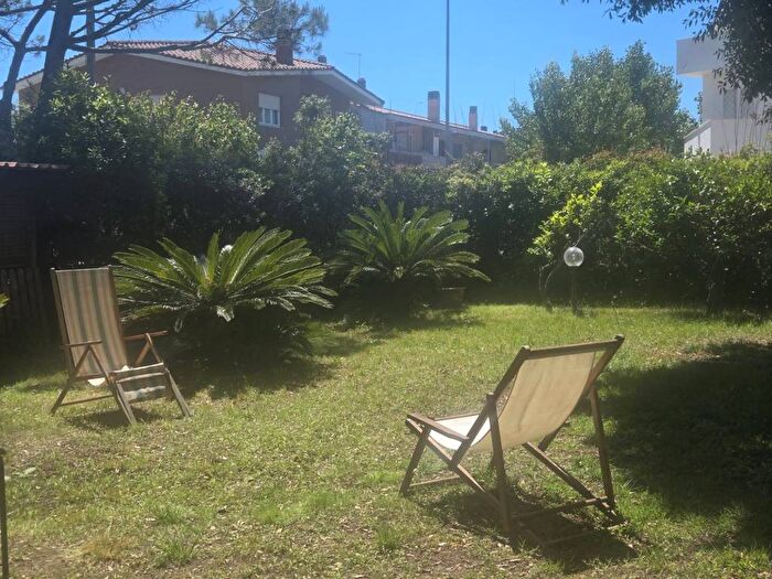 Casa con 5 locali in affitto in Via Cesenatico, Fregene, Fiumicino