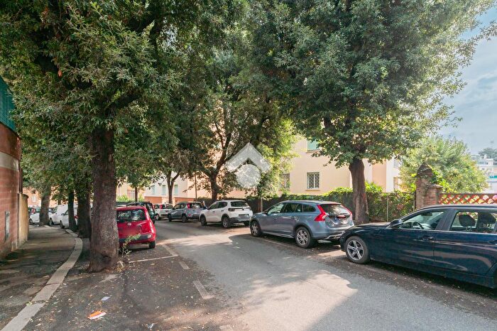 Appartamento bilocale in vendita in Via Cecilio Stazio, Roma