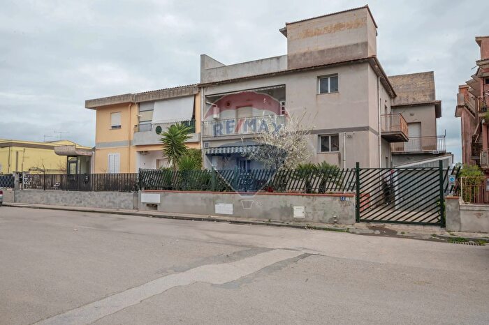 Appartamento con 6 locali in vendita in Via Gabriele dAnnunzio, Caltagirone