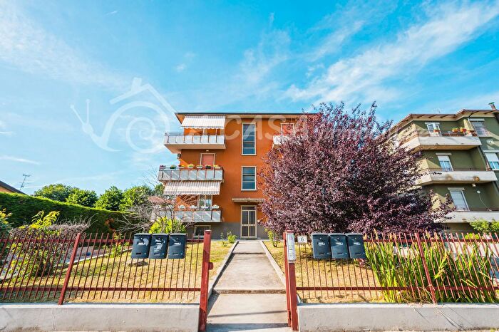 Appartamento con 6 locali in vendita in Via Gino Menconi, Langhirano