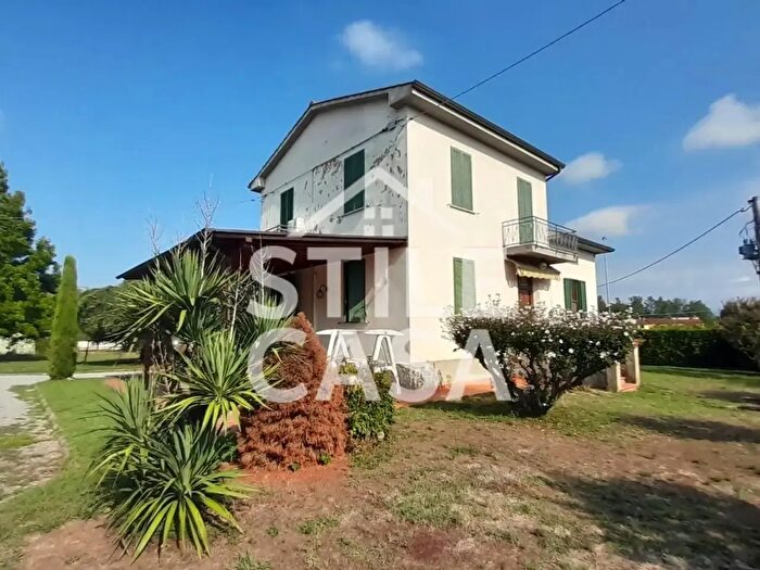 Casa con 6 locali in vendita in Castelfranco Di Sotto