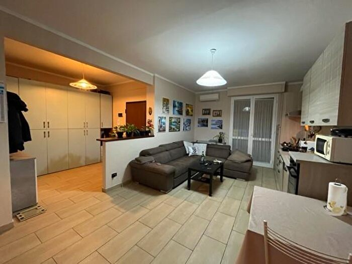 Appartamento con 6 locali in vendita in Pontedera