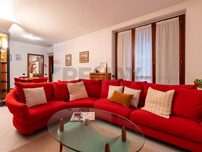 Appartamento trilocale in vendita in Vimercate