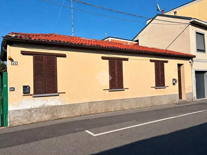 Appartamento trilocale in vendita in Via Eugenio Villoresi, Corbetta