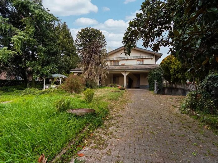 Casa con 5 locali in vendita in Via Ugo Bassi, Monza