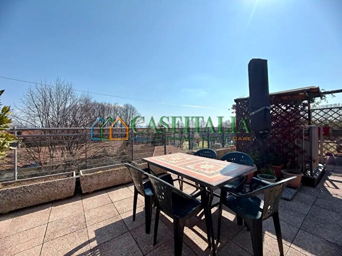 Case in Vendita e in Affitto - 2