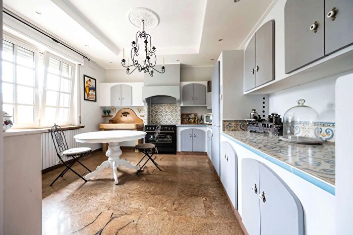 Case in Vendita e in Affitto - 3