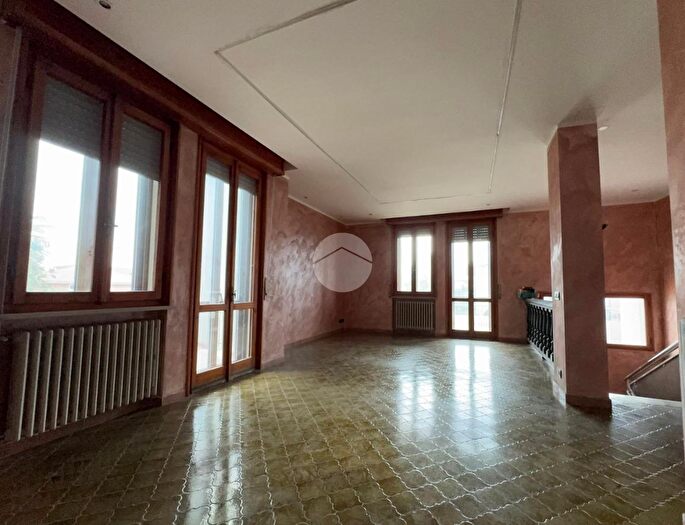 Casa con 5 locali in vendita in Via della Costituzione, Pianengo