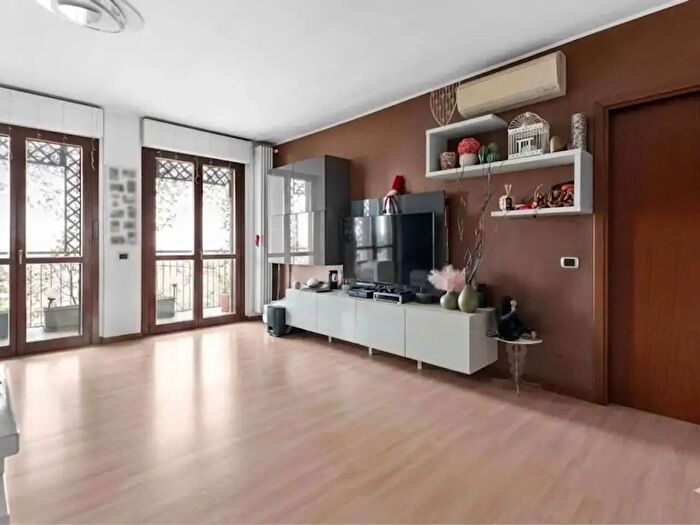 Appartamento quadrilocale in vendita in Via Donna Prassede, Milano