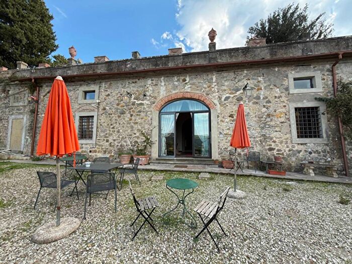 Appartamento quadrilocale in affitto in Via delle Caldine, Fiesole