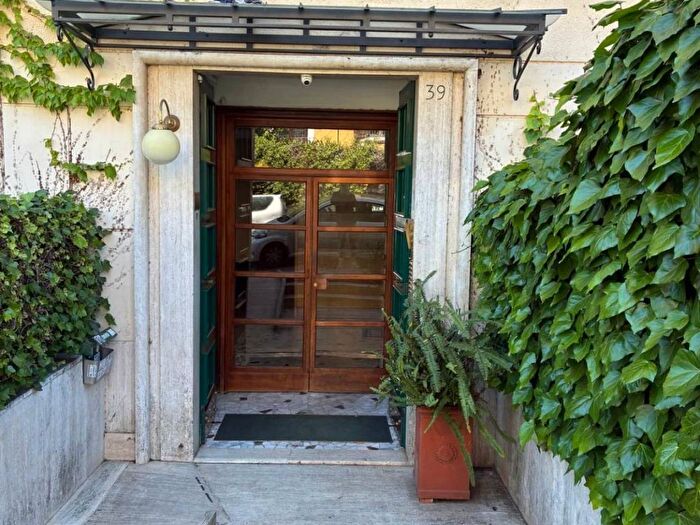 Appartamento trilocale in affitto in Via Vincenzo Monti, Monteverde Vecchio, Roma
