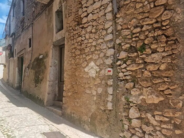 Casa bilocale in vendita in Via Santo Spirito, Montesarchio