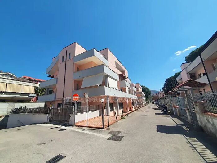 Appartamento bilocale in vendita in Via Francesco Marchesiello, Caserta
