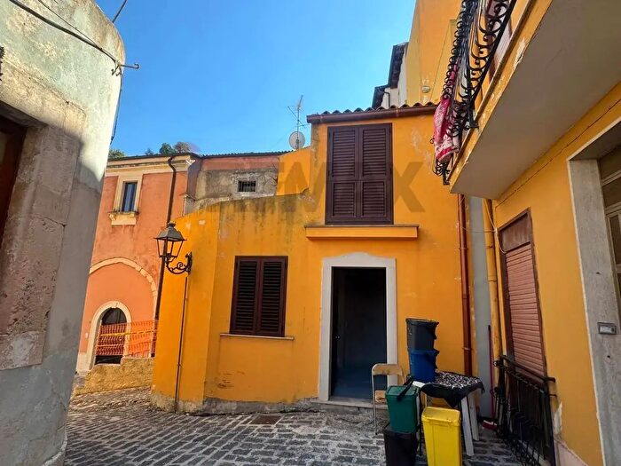 Casa quadrilocale in vendita in Via Garofalo, Melilli
