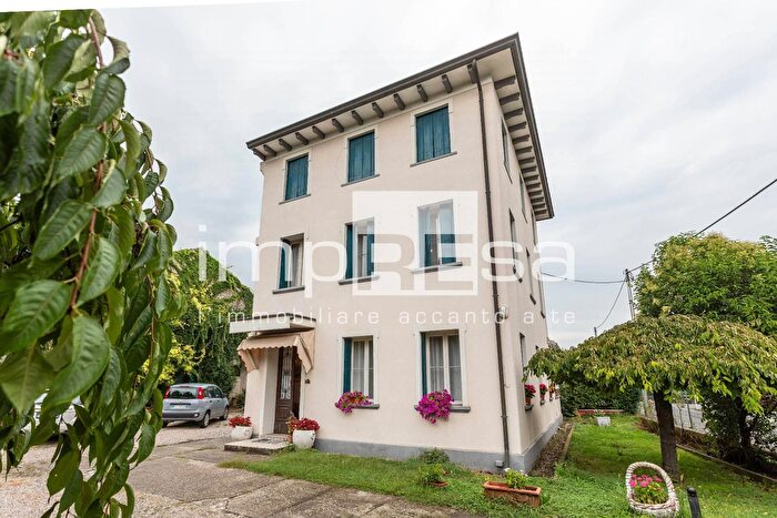 Casa trilocale in vendita in Via Freschi, Vazzola