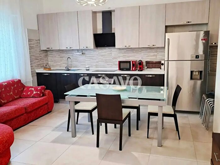 Casa con 7 locali in vendita in Traversa Via Nazionale per Teramo, Giulianova
