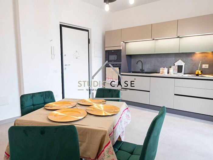 Appartamento trilocale in affitto in Traversa Ponte Riccio, Asi Ponte Riccio, Giugliano in Campania