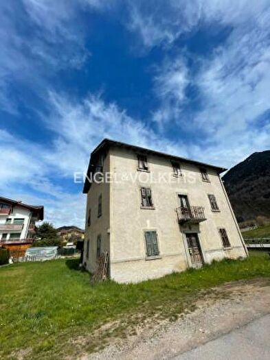Casa con 6 locali in vendita in Via Nuova, Sella Giudicarie