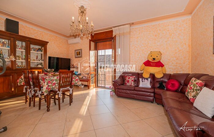 Appartamento quadrilocale in vendita in Via Giacomo Ulivi, Modena