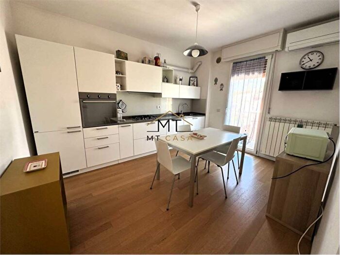 Appartamento trilocale in affitto in Porto, Pesaro