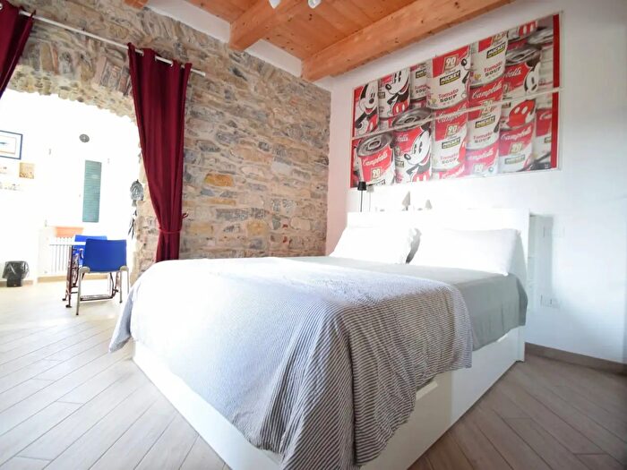 Appartamento bilocale in vendita in Via Gionetti Snc, Diano San Pietro