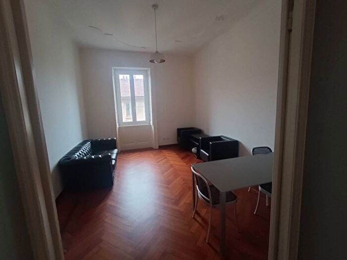 Appartamento trilocale in affitto in Via Spartaco, Montenero, Milano