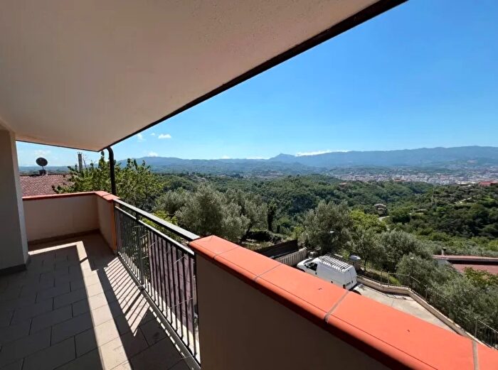 Appartamento trilocale in vendita in Zumpano