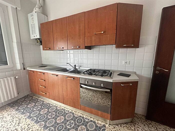 Appartamento quadrilocale in affitto in Centro, Aulla