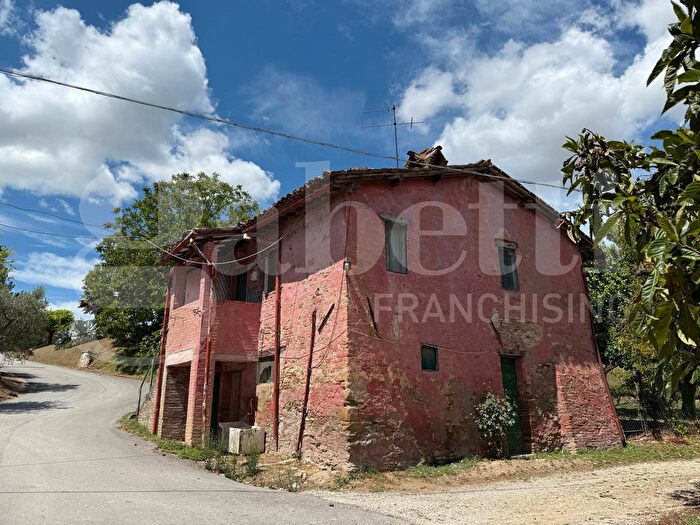 Casa con 7 locali in vendita in Strada di Ripa, Perugia