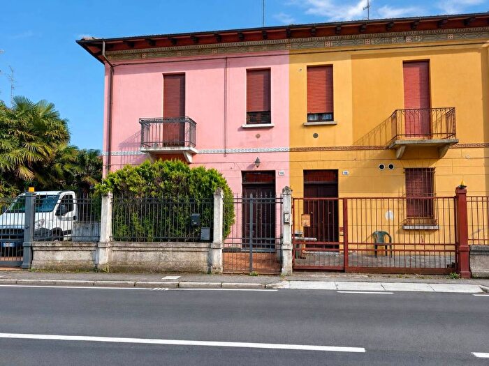 Appartamento trilocale in affitto in Via Giovani Battista Zappi, Viale Dante Osservanza, Imola