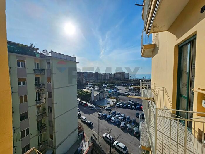 Appartamento quadrilocale in vendita in Via Margotta, Salerno