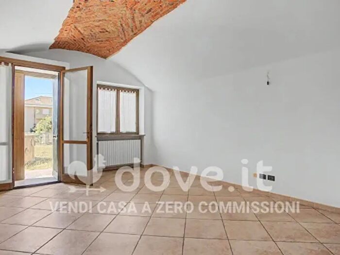 Appartamento bilocale in vendita in Via Giuseppe Mazzini, Luvinate