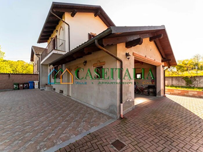 Case in Vendita e in Affitto - 3